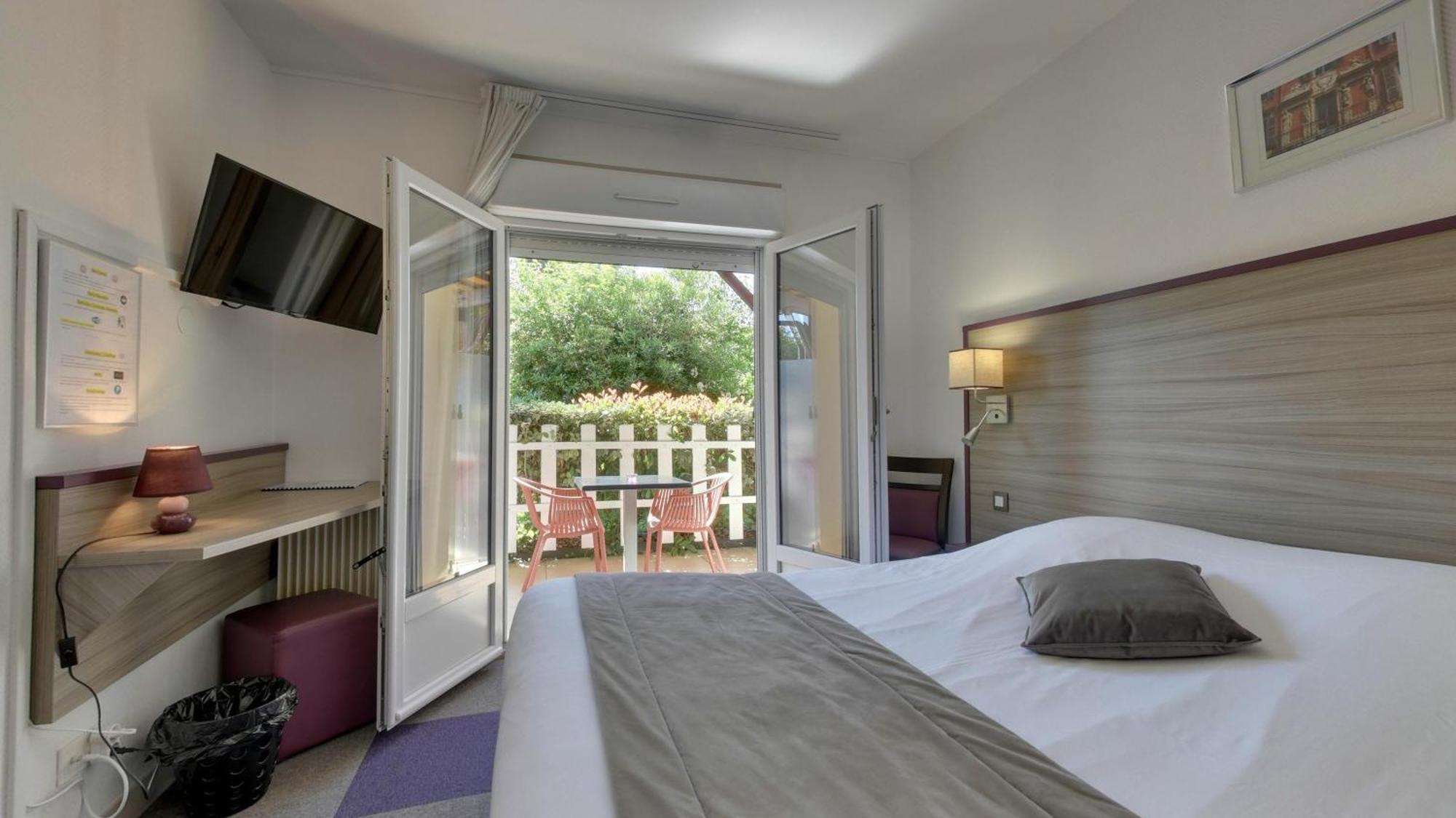 Contact Hotel O'Nice Saintes Exterior foto